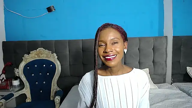 Snapshot of Aliis_Love chatting on November 2025 08:25:02 AM Aliis Love online show from November 2025 08:25:02 AM