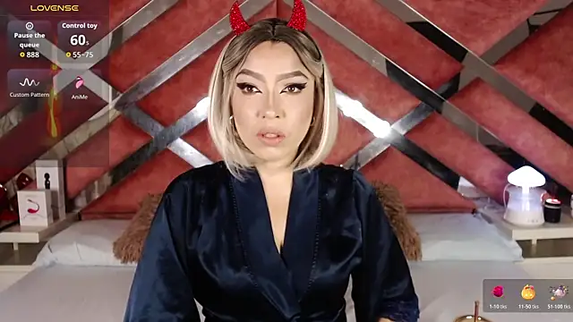 Lily Queen30 online show from February 2026 09:44:02 PM