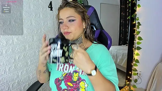 catherine monroe online show from December 2025 08:49:02 PM