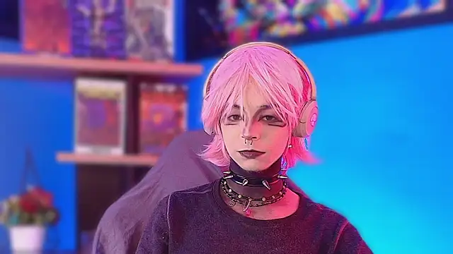 luxiel  online show from March 2026 10:15:02 PM