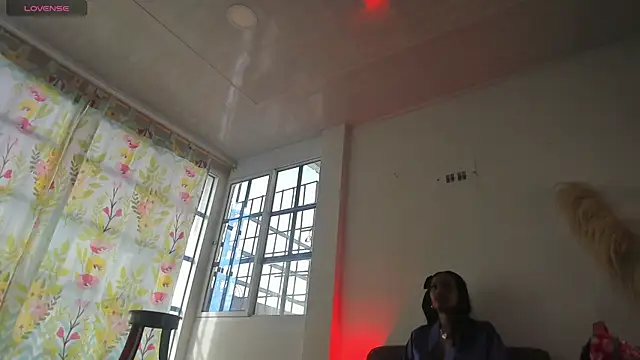 Camile Queen online show from November 2025 08:08:01 PM