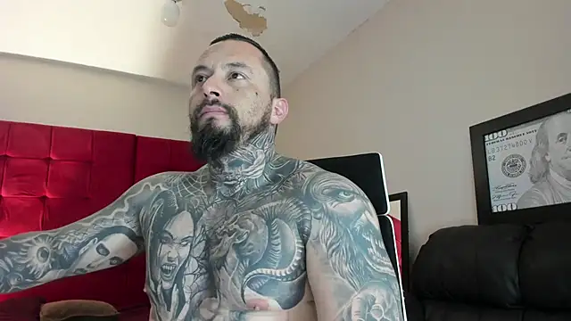 VenomHeat online show from November 2025 08:00:01 PM