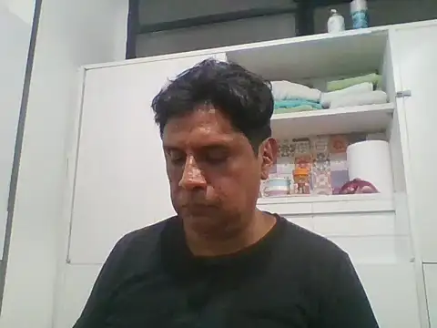 Snapshot of Jona6150 chatting on December 2025 05:23:01 AM Jona6150 online show from December 2025 05:23:01 AM