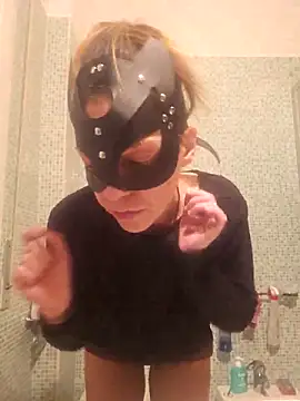 Emma Conti  online show from November 2025 04:42:01 PM