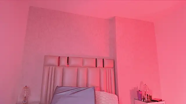 Snapshot of alanarose18 chatting on November 2025 07:19:01 PM alanarose18 online show from November 2025 07:19:01 PM