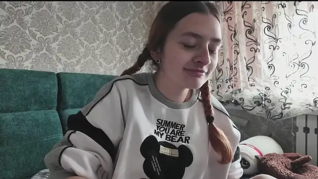 SweetLiaison online show from April 2026 06:08:01 AM