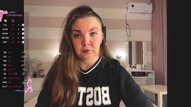 liliaMaivis online show from November 2025 05:13:02 PM