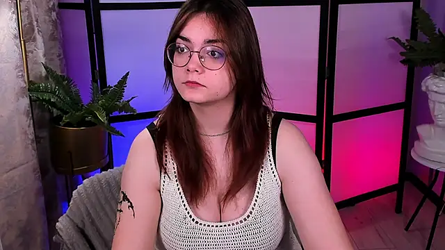 Snapshot of Lily__Evans chatting on November 2025 03:32:02 AM Lily Evans online show from November 2025 03:32:02 AM