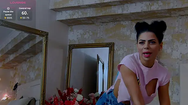 NicoleSmyth online show from November 2025 08:41:02 PM