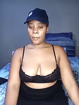 Snapshot of Emmylove-xr25 chatting on February 2026 07:52:02 PM Emmylove-xr25 online show from February 2026 07:52:02 PM