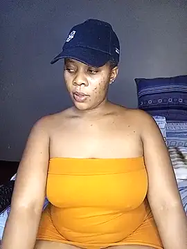 Snapshot of Emmylove-xr25 chatting on February 2026 06:58:01 PM Emmylove-xr25 online show from February 2026 06:58:01 PM