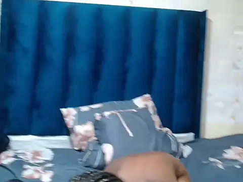 Snapshot of SlimBitch202 chatting on November 2025 05:35:02 PM SlimBitch202 online show from November 2025 05:35:02 PM