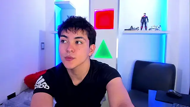 Snapshot of Valentin_X chatting on November 2025 08:08:02 PM Valentin X online show from November 2025 08:08:02 PM