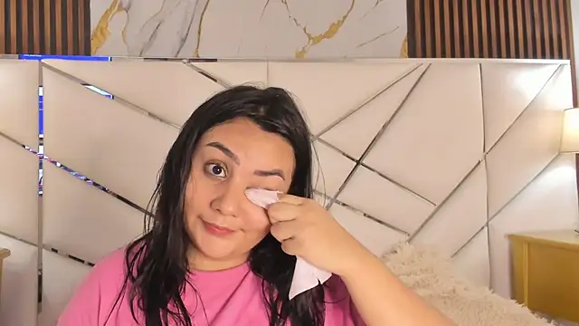 Sweet Yuna online show from November 2025 12:05:02 PM