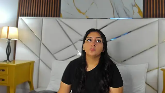 Sweet Yuna online show from November 2025 03:10:02 AM