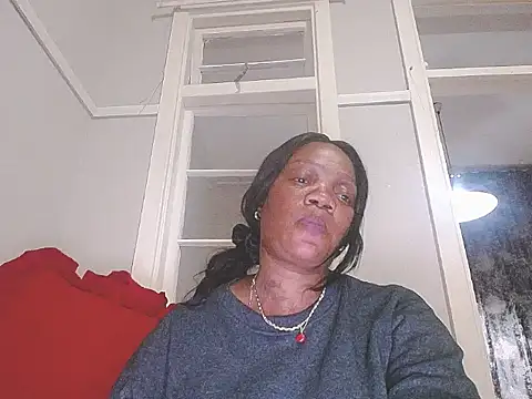 Snapshot of DustyLucy02 chatting on November 2025 07:10:01 PM DustyLucy02 online show from November 2025 07:10:01 PM