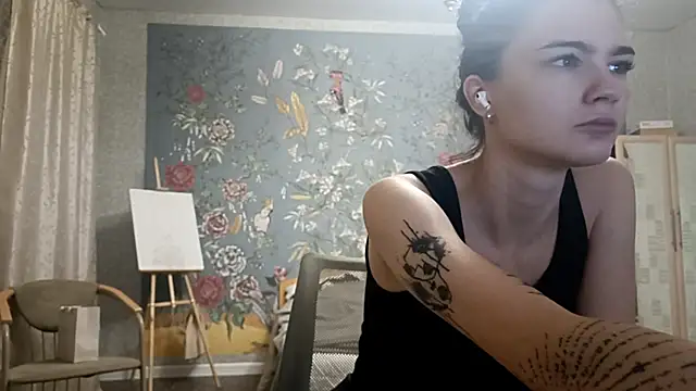 Snapshot of BoringMiscue chatting on November 2025 10:10:01 PM BoringMiscue online show from November 2025 10:10:01 PM