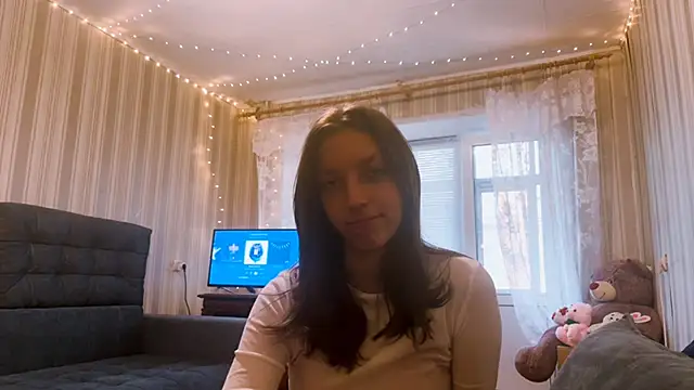 CarliBatas online show from November 2025 12:36:02 PM