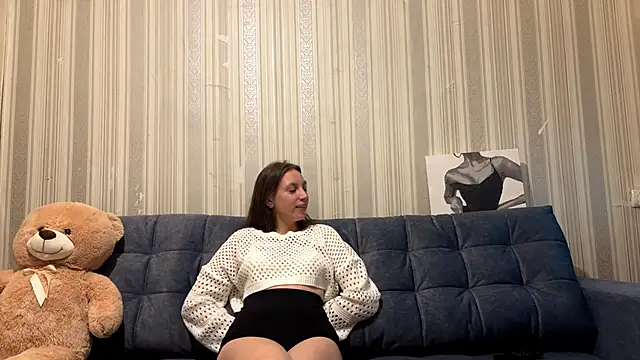 CarliBatas online show from November 2025 03:08:02 PM