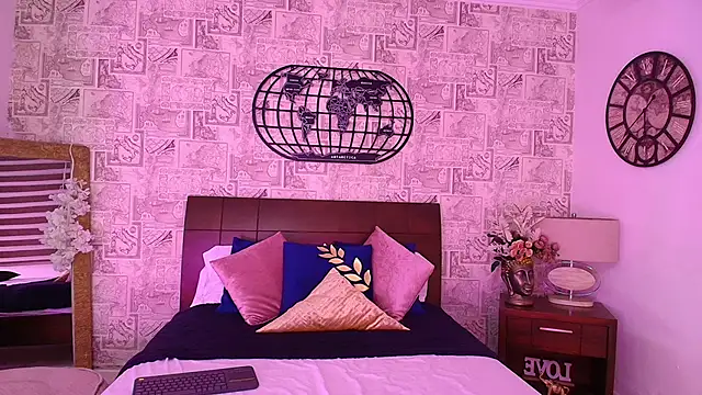 Snapshot of meredith_jones chatting on November 2025 01:04:01 PM meredith jones online show from November 2025 01:04:01 PM