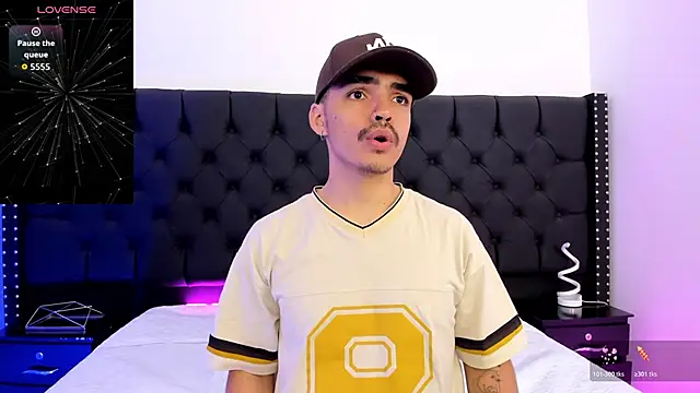 NicoKingg  online show from January 2026 02:33:02 PM