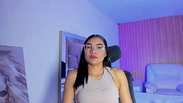 katemooss  online show from November 2025 12:22:01 PM