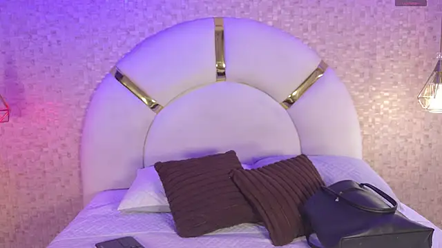 Snapshot of aria_sm chatting on November 2025 07:14:01 PM aria sm online show from November 2025 07:14:01 PM