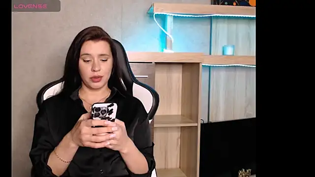 Diana-mey online show from December 2025 10:41:02 PM