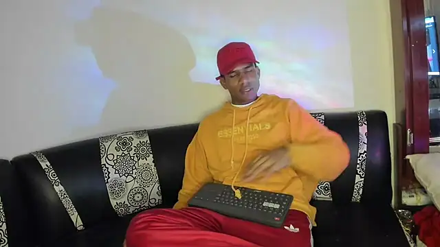 JUANBIGCOCK21CM online show from April 2026 03:56:01 AM