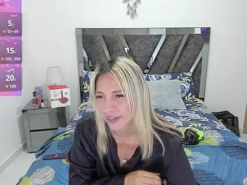 Snapshot of CamilaBliss chatting on November 2025 08:03:01 PM CamilaBliss online show from November 2025 08:03:01 PM