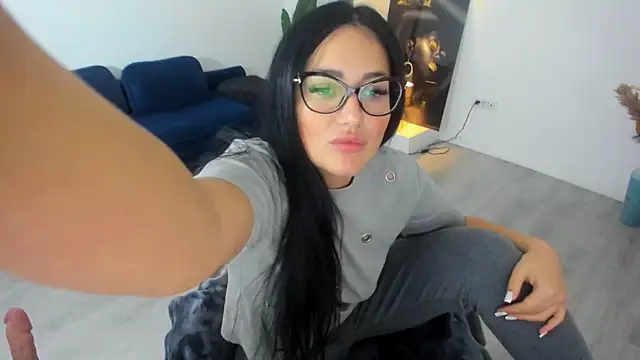 AnyaEvy online show from April 2026 04:59:01 AM