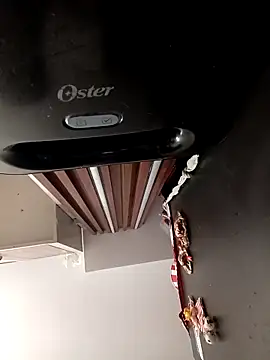 Snapshot of VirginPussyAnita18 chatting on November 2025 12:31:02 PM VirginPussyAnita18 online show from November 2025 12:31:02 PM