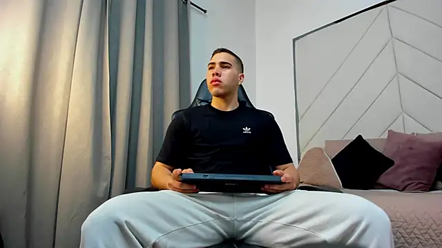 Alan ford online show from November 2025 04:51:02 PM