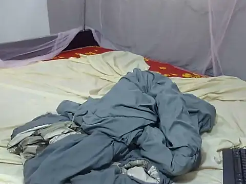 Snapshot of Prettyy_pussie chatting on November 2025 02:26:01 PM Prettyy pussie online show from November 2025 02:26:01 PM