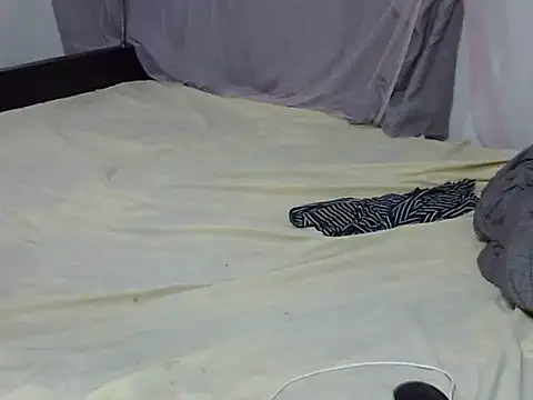 Snapshot of Prettyy_pussie chatting on November 2025 08:01:01 PM Prettyy pussie online show from November 2025 08:01:01 PM