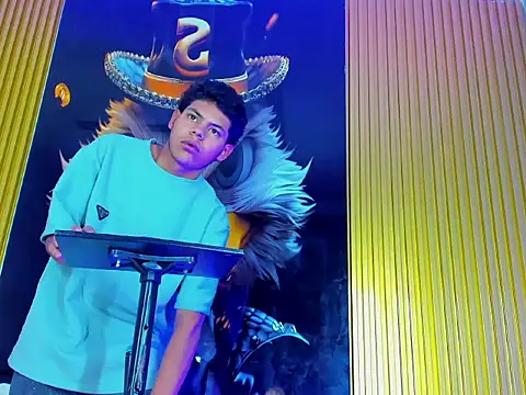 Tommy bigcock19 online show from November 2025 12:16:01 PM