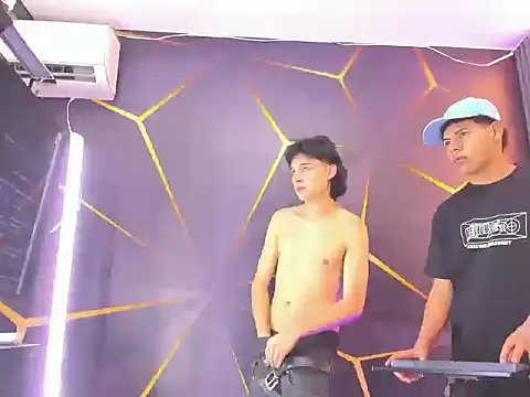 Tommy bigcock19 online show from November 2025 07:29:01 PM