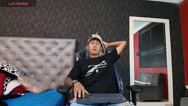 Vinackk online show from November 2025 03:07:01 AM