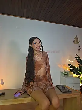Snapshot of selene_starkk chatting on July 2026 01:23:01 AM selene starkk online show from July 2026 01:23:01 AM