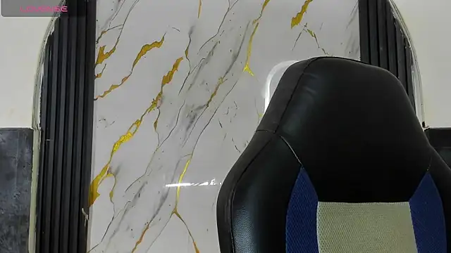 Timmy Kiing  online show from January 2026 09:06:02 PM