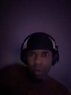 CrookedBeaut online show from January 2026 02:55:01 PM