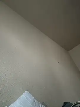 CrookedBeaut online show from March 2026 02:34:01 PM