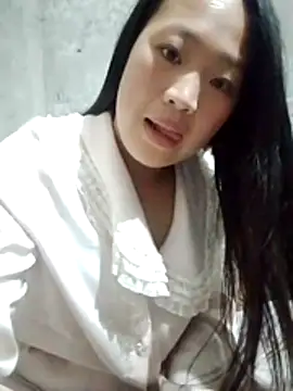 Yumiik2kk online show from December 2025 10:20:01 AM