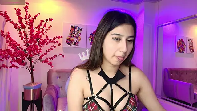 Snapshot of Yeeeiii chatting on November 2025 03:28:01 AM Yeeeiii online show from November 2025 03:28:01 AM