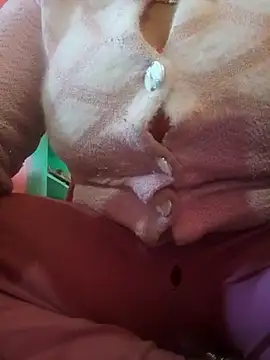 Snapshot of aaruna_hot83 chatting on January 2026 06:51:02 AM aaruna hot83 online show from January 2026 06:51:02 AM