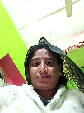 Snapshot of Quin_love143 chatting on November 2025 10:41:01 PM Quin love143 online show from November 2025 10:41:01 PM