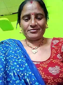 Snapshot of Quin_love143 chatting on November 2025 06:12:02 AM Quin love143 online show from November 2025 06:12:02 AM