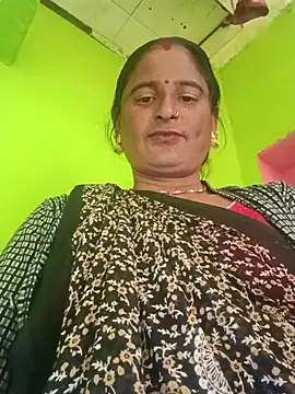 Snapshot of Quin_love143 chatting on November 2025 10:48:01 AM Quin love143 online show from November 2025 10:48:01 AM