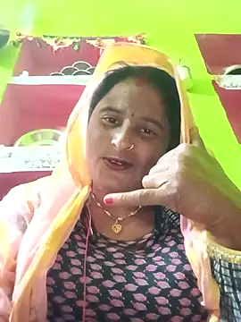 Snapshot of Quin_love143 chatting on November 2025 03:37:02 PM Quin love143 online show from November 2025 03:37:02 PM