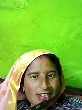 Snapshot of Quin_love143 chatting on November 2025 06:28:01 AM Quin love143 online show from November 2025 06:28:01 AM